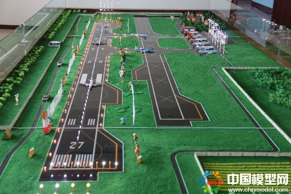呼倫貝爾機場開發制作“鳥擊防范沙盤模型”289471_ 呼倫貝爾機場開發制作“鳥擊防范沙盤模型”