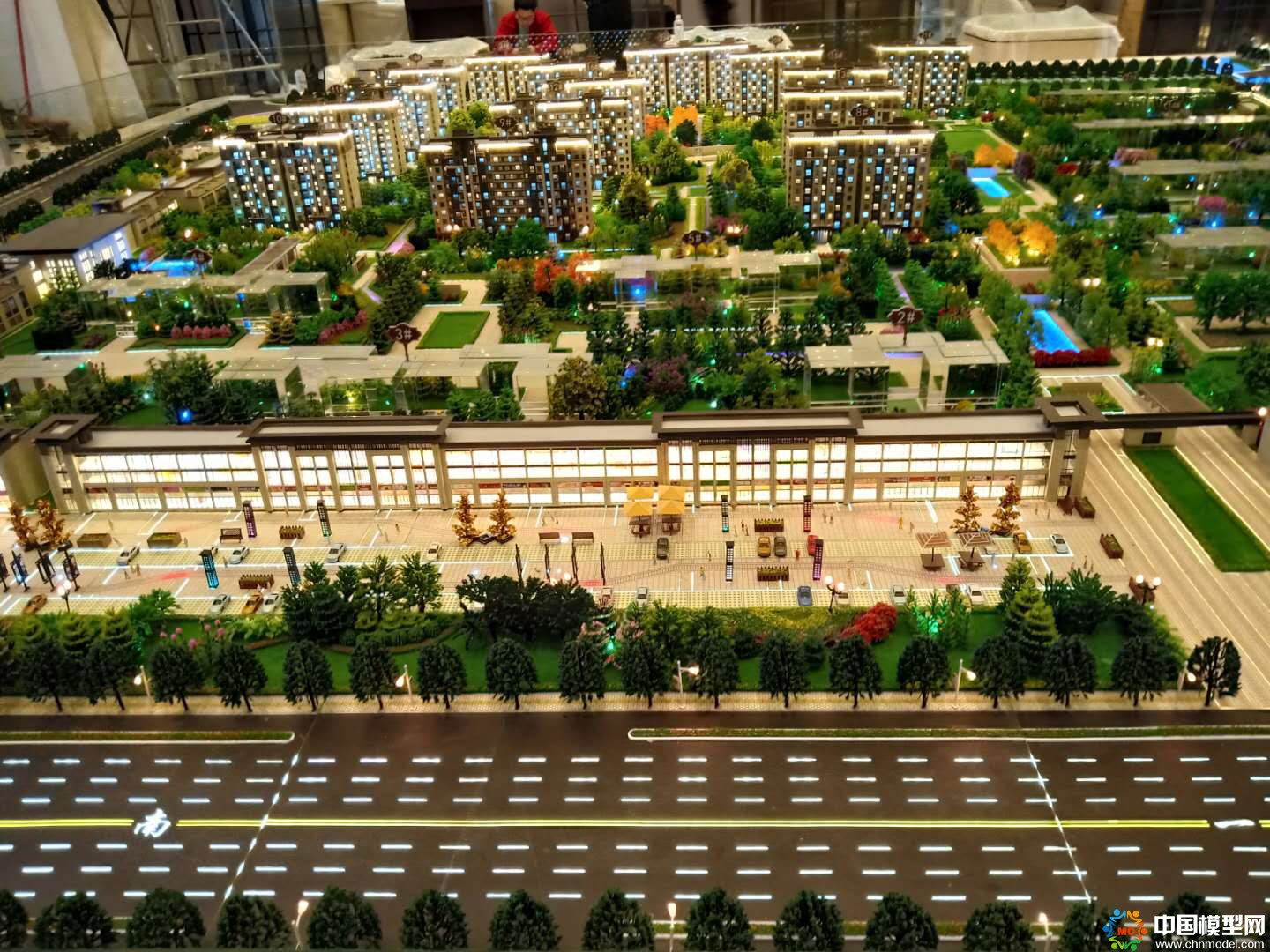 樓盤沙盤模型制作、別墅沙盤模型制作、城市規劃沙盤制作、建筑模型設計制作、工業模型設計制作、數字多媒體沙盤制作