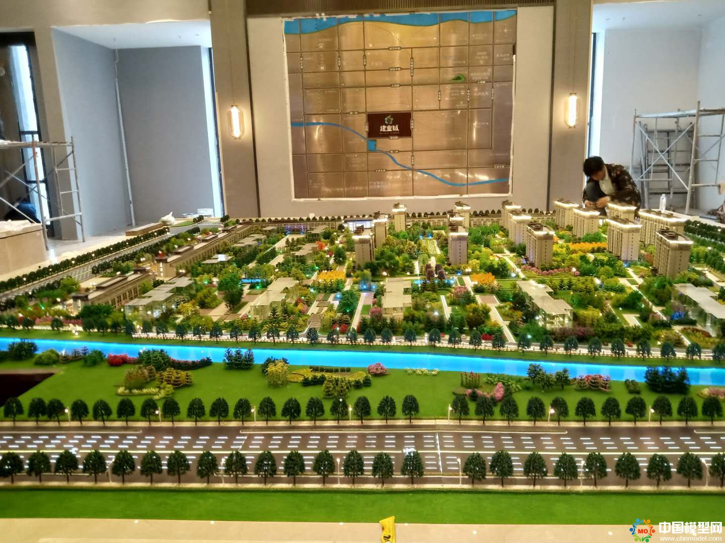 樓盤沙盤模型制作、別墅沙盤模型制作、城市規劃沙盤制作、建筑模型設計制作、工業模型設計制作、數字多媒體沙盤制作